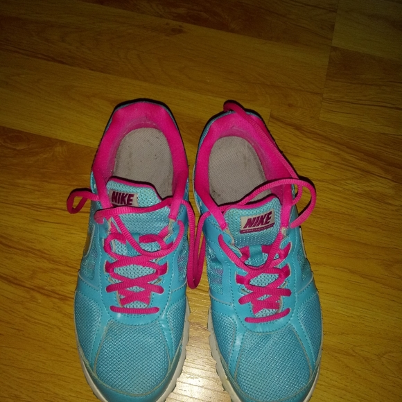 Nike - Picture 12 of 12